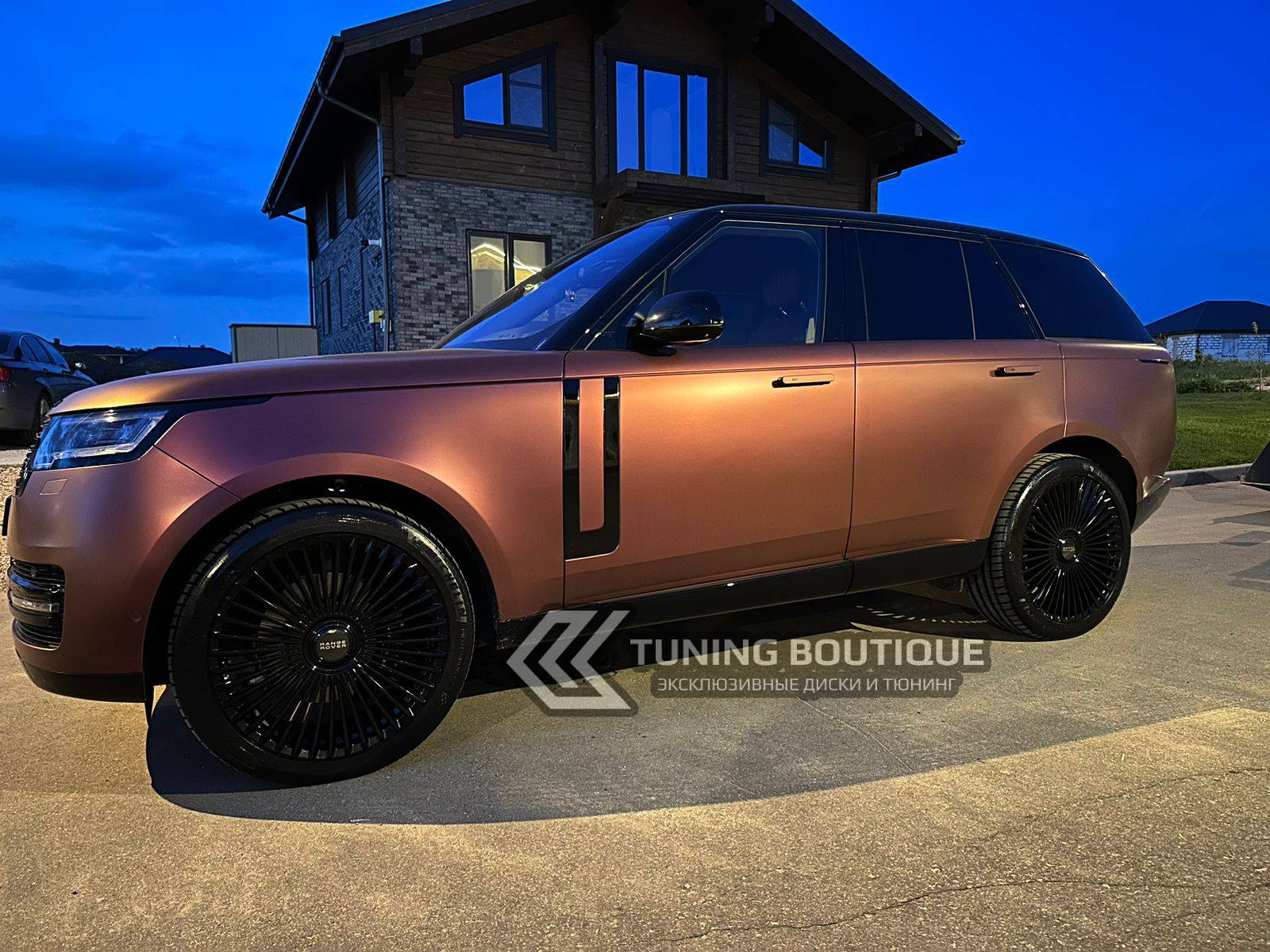Land Rover Range Rover L460 на 23" кованых дисках нашего производства фото 1